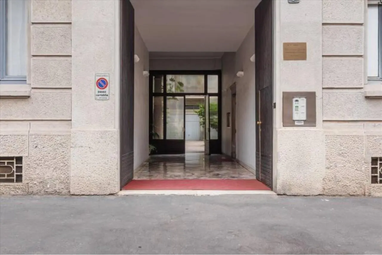 Apartment Apt Milano-Porta Romana Nearby Bagni Misteriosi Italy